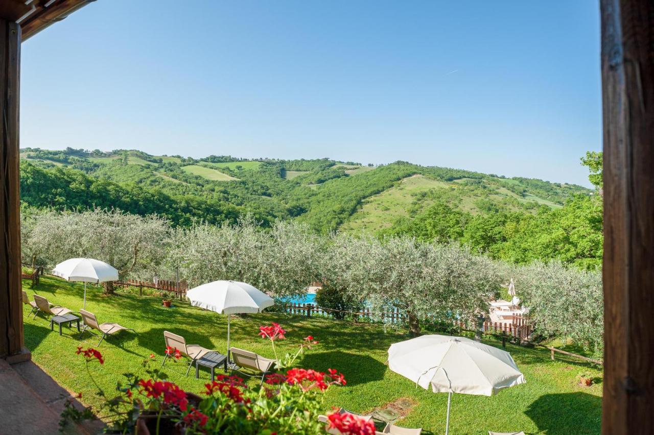 Agriturismo Le Dolci Colline Valfabbrica Exterior foto