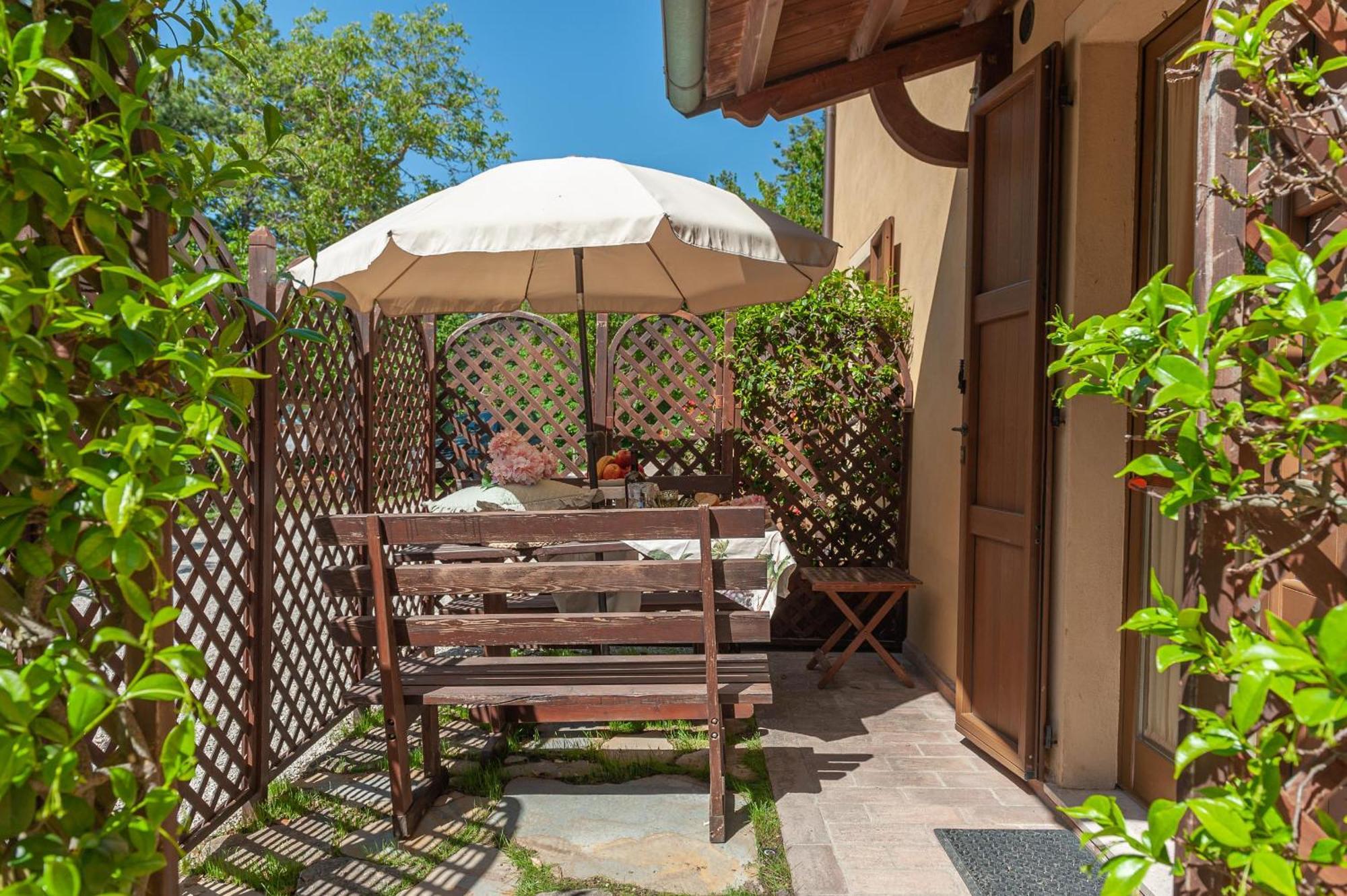 Agriturismo Le Dolci Colline Valfabbrica Exterior foto